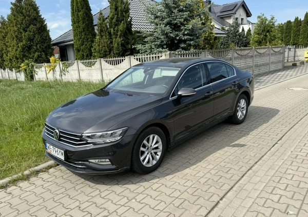 Volkswagen Passat cena 79700 przebieg: 133000, rok produkcji 2020 z Tarnogród małe 781